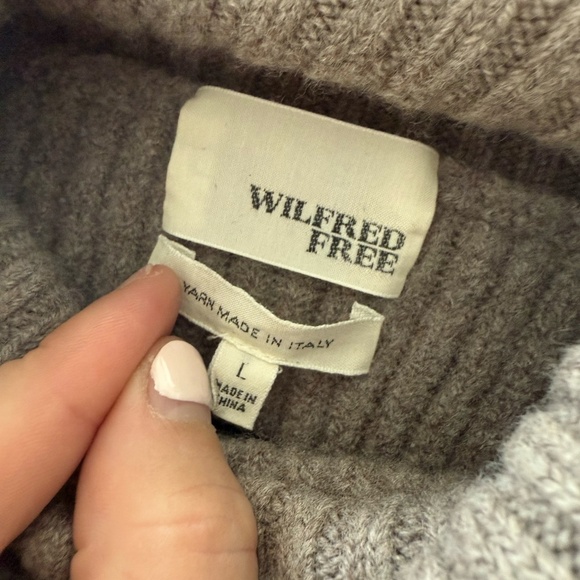 Aritzia Brown Chunky Knit Turtle Neck Sweater - Picture 3 of 6